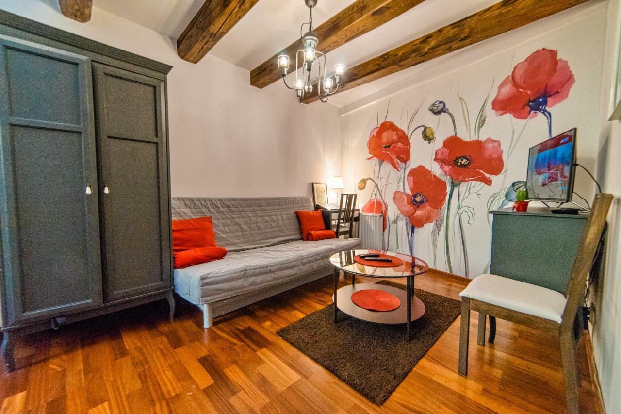 Quiet & Cosy Apt In The Heart Of Old Cracow Apartment คราคูฟ ภายนอก รูปภาพ